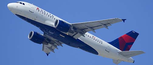 Delta Airbus A319-114 N330NB, August 20, 2013